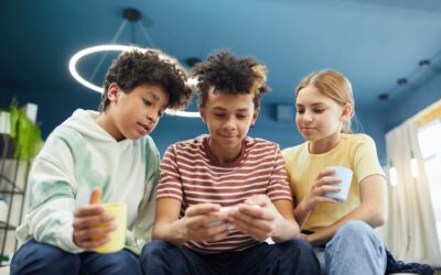 ¿Cómo orientar a nuestro hijo o hija en el uso de su primer móvil?