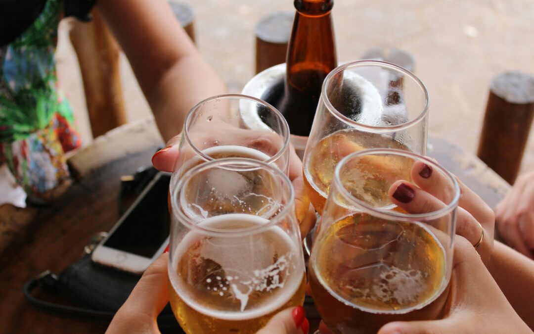 10 mitos sobre el alcohol que hay que desmontar a adolescentes y jóvenes