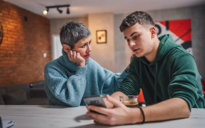 Cómo comunicarnos en situaciones de conflicto que se generan durante la adolescencia